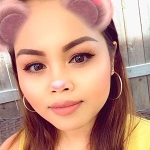 Meet your Posher, Vee